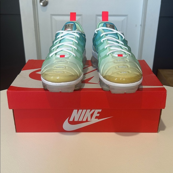 Nike Air VaporMax Plus “Mint Foam Laser Blue” Women’s Size 6 - Picture 4 of 9